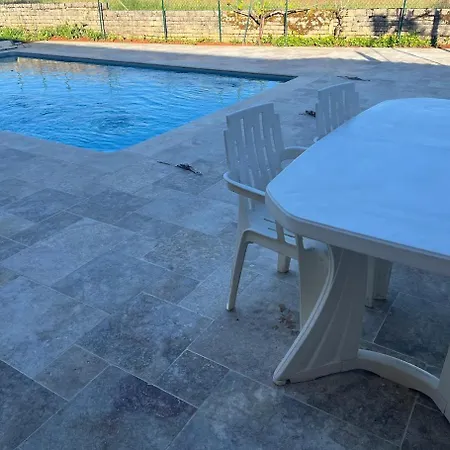 Family House Heated Pool Casa de Férias