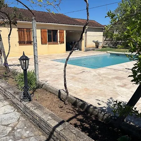 Family House Heated Pool Casa de Férias